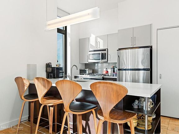 2nd image of 312 11th Ave APT 35C