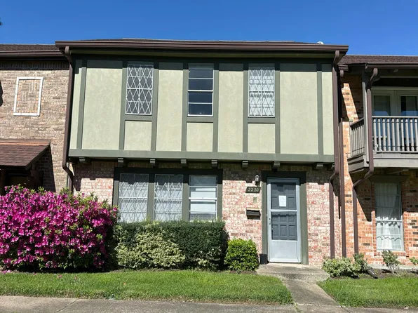 2220 Shadowdale Dr, Houston, TX 77043