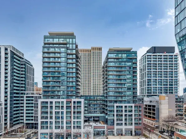 460 Adelaide St E, Toronto, ON