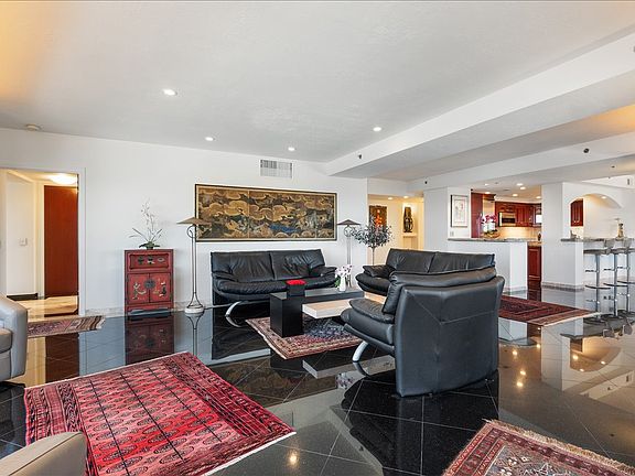 5th image of 100 Harbor Dr Unit 3603
