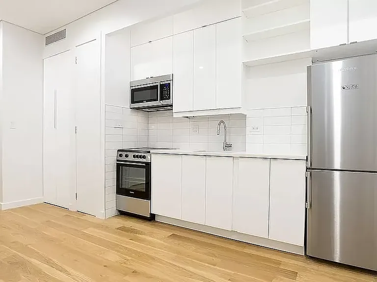 100 Forsyth St #2 — Photo 5
