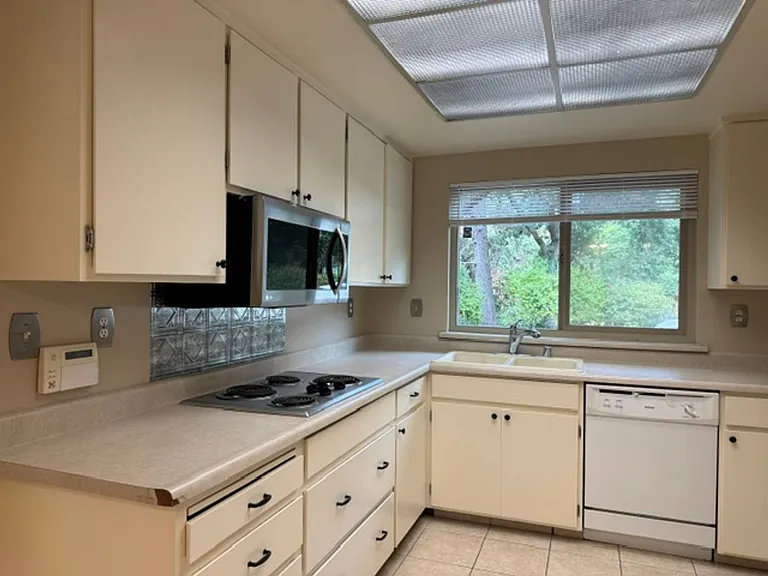 1644 Candelero Ct — Photo 6