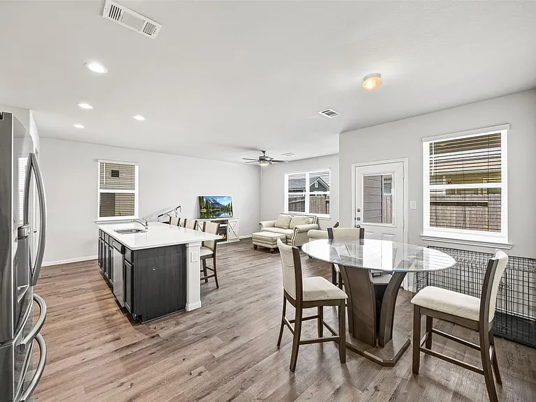 3919 Faletti Dr — Photo 5
