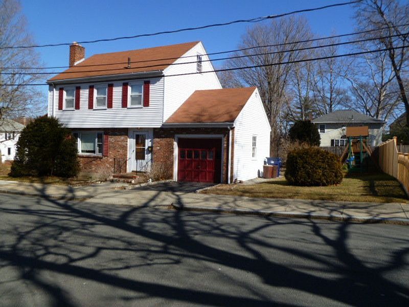 2nd image of 5 Wedgewood Rd