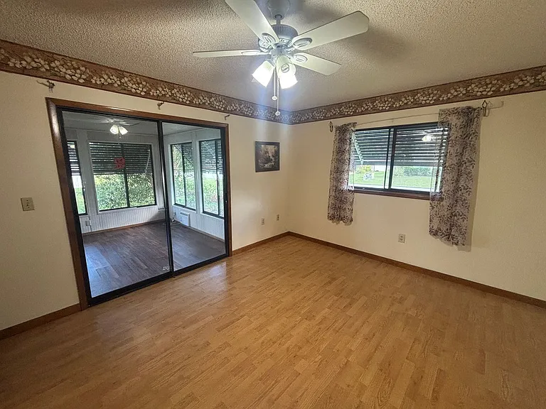 10211 SW 93rd Ct — Photo 8