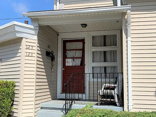 226 Washington St, West Warwick, RI 02893