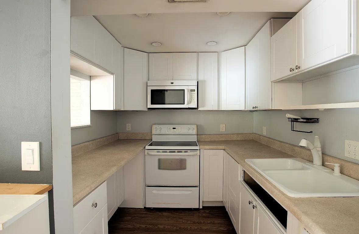 1 bed, 1.5 bath, 840 sqft, $1,700 — Photo 4