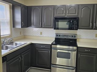 109 Arcadia Ln APT D, Oak Ridge, TN 37830