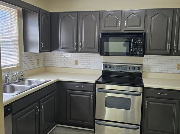 109 Arcadia Ln APT D, Oak Ridge, TN 37830