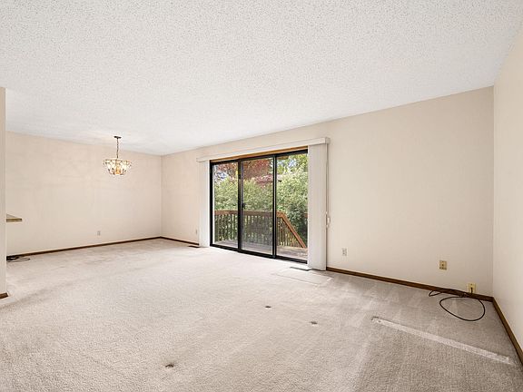 5th image of 336 W 5th St