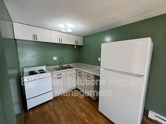 4th image of 120 W Pleasant St APT A