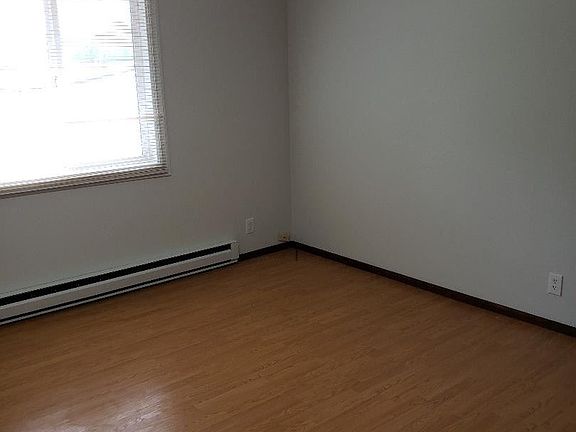 5th image of 1018 Howard Ave APT 2