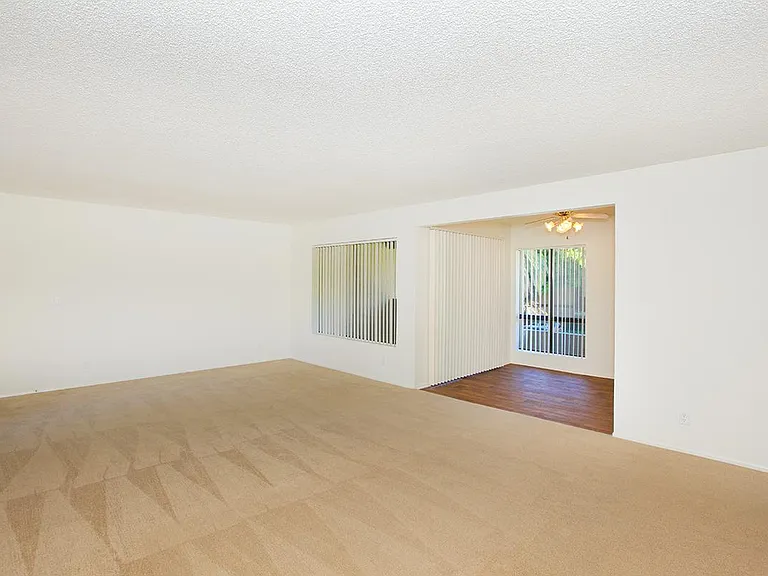Palm Lane Apartment Homes — Photo 13