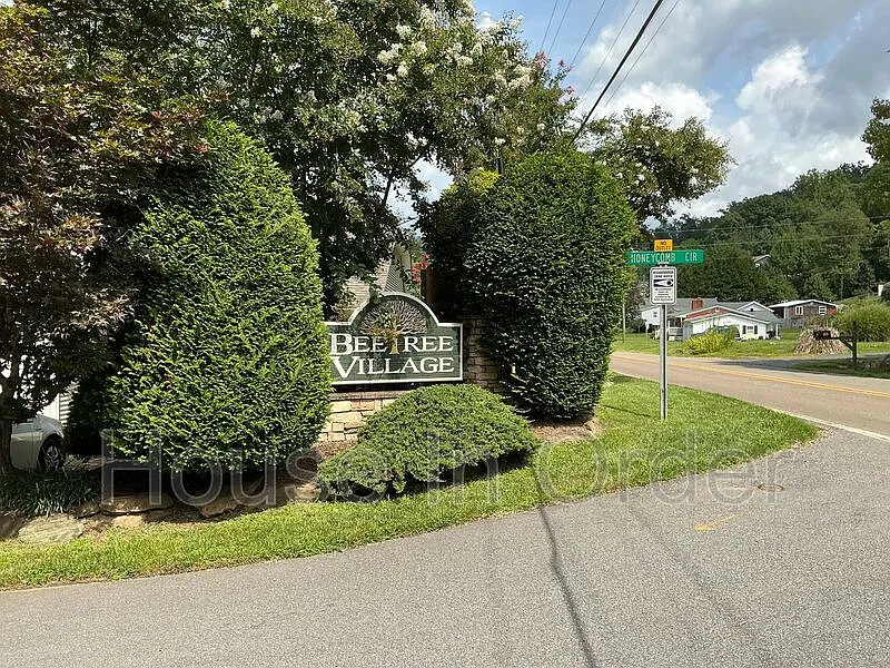 2 bed, 2.0 bath, 1450 sqft, $2,100 — Photo 4