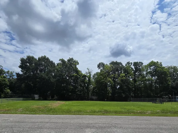 400 Monarch Dr, Lafayette, LA 70506