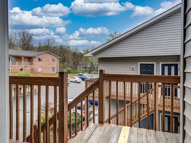 1425 College Heights Rd — Photo 42