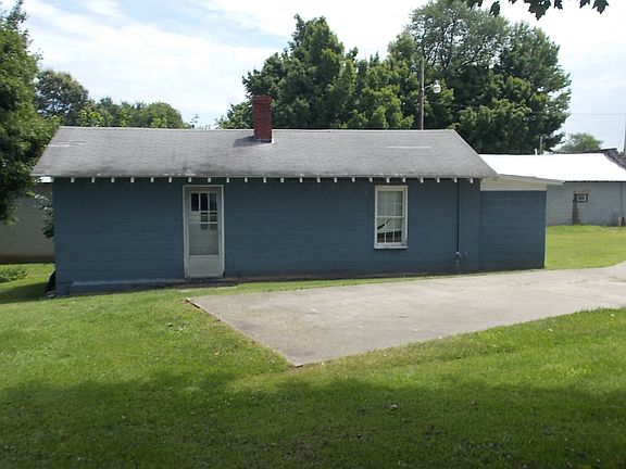5th image of 805 W Reservoir Ave