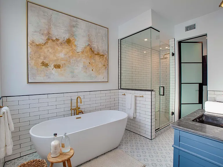 1254 N Las Palmas Ave #7 — Photo 23
