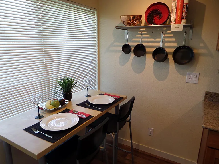 805 N J St #5 — Photo 4