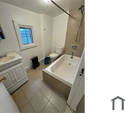 173 Crary Ave #2R — Photo 3