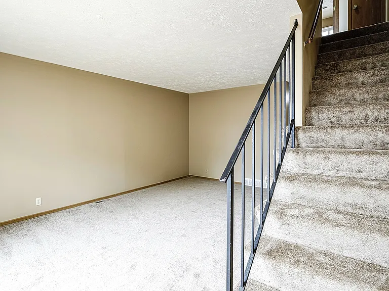 Gold Coast Apartments — Photo 11