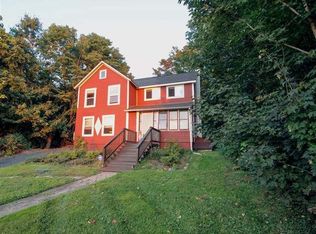 371 Crescent Ave, Highland, NY 12528