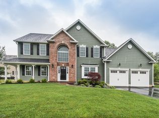 48 Highland Ave, Whippany, NJ 07981