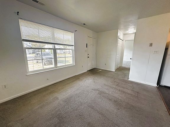 3rd image of 164 Hughes Ave