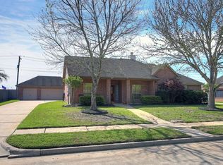 1107 Hawkhill Dr, Friendswood, TX 77546