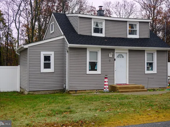 91 Mount Clement Ave, Pine Hill, NJ 08021