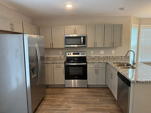 234 Woodland Valley Ln — Photo 2