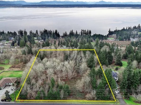 949 Michael Way, Camano Island, WA 98282