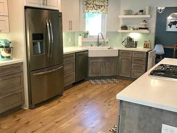 Large, renovated kitchen