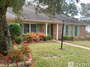 7995 Pecan Dr, Beaumont, TX 77713
