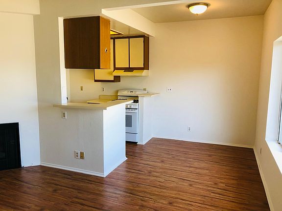 3rd image of 11155 Aqua Vista St APT 302