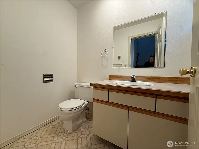 2327 N 65th St — Photo 14