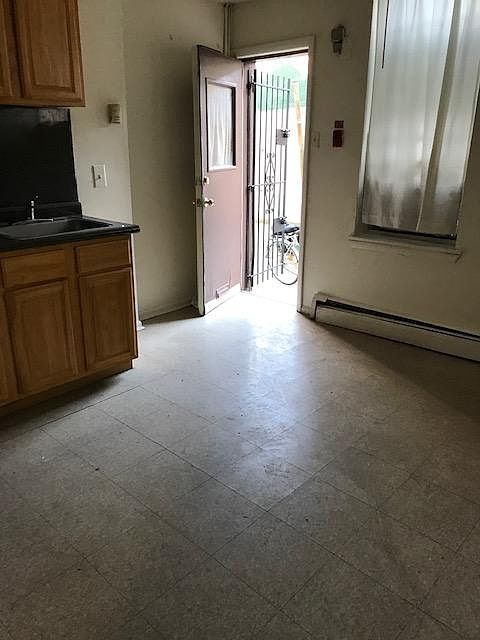 1st image of 138 S Bonsall St #1