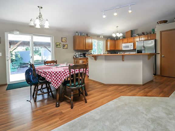 5th image of 10 E Lesaca Dr
