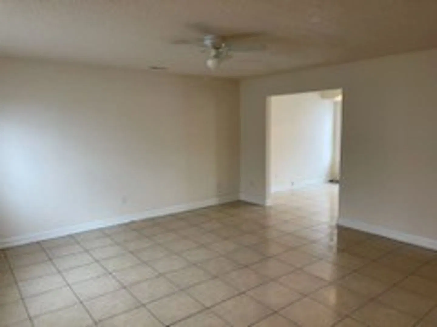 Beautiful 4-Bedroom Home in North Charlotte — Photo 3