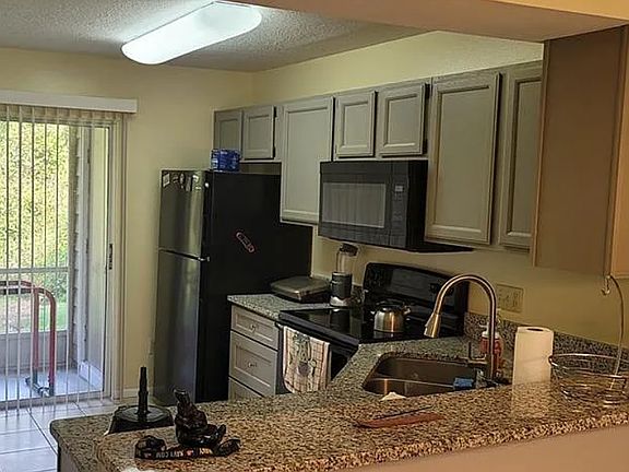 4th image of 121 Reserve Cir APT 113