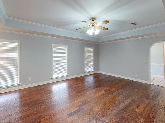 5th image of 808 Dixie Dr