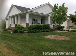3446 160th St, Urbandale, IA 50323