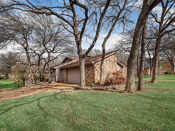 2nd image of 3801 Marine Ct