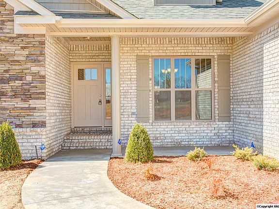 5th image of 104 Birch Falls Dr