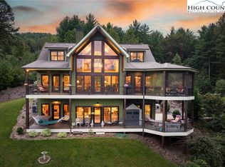 5378 Oak Crest Lane, Lenoir, NC 28645