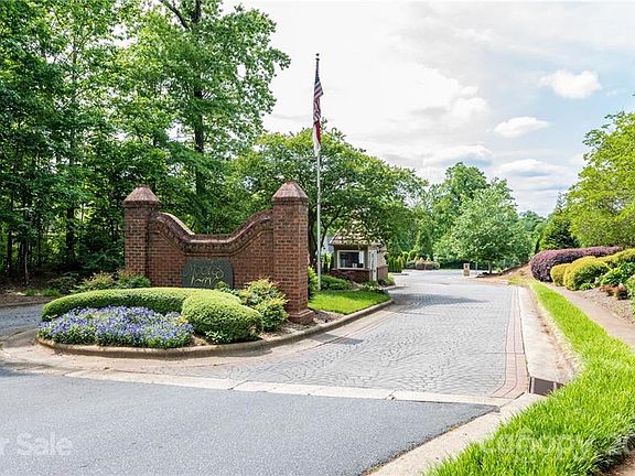 5th image of 4308 1st Street Dr NW
