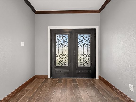 4th image of 2410 Engeling