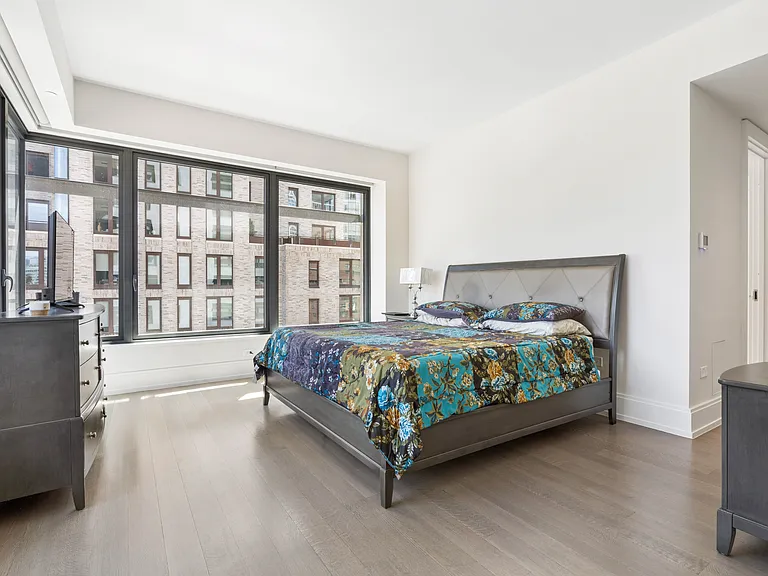 301 E 50th St #12A — Photo 11