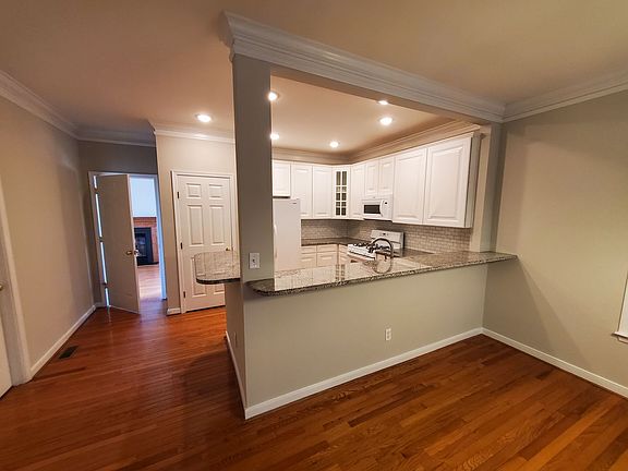 4th image of 1107 N 36th St