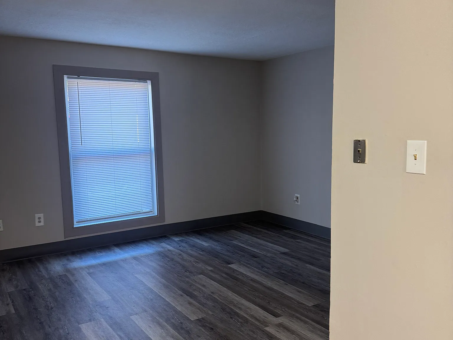 320 Magnolia St — Photo 1